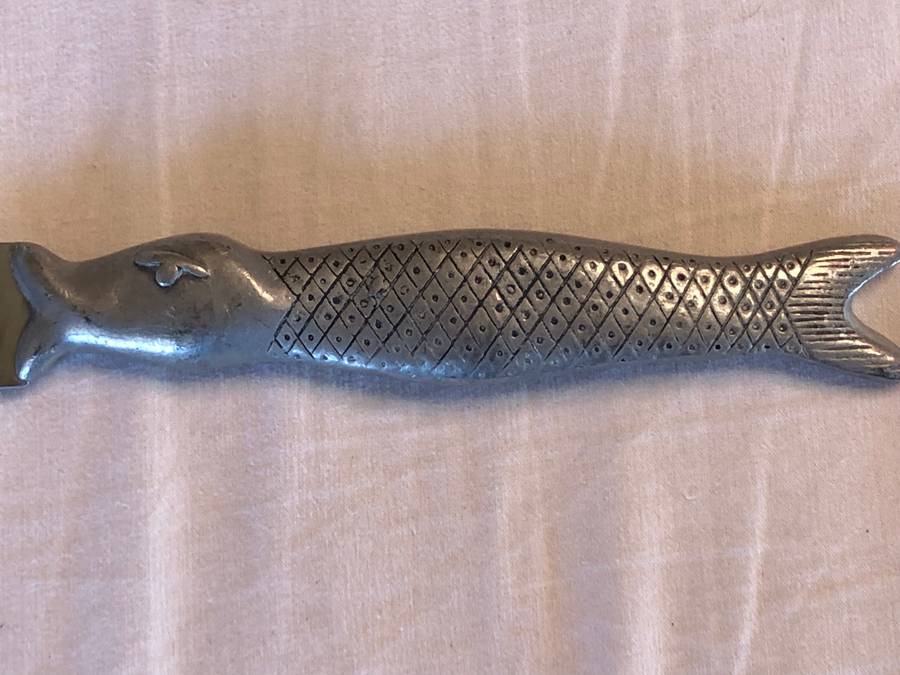 Carrol Boyes fish pattern cheese knife - non serrated blade