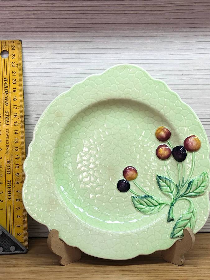 Carlton Ware - Stunning Plate , classic Australian design c1926 - 1987