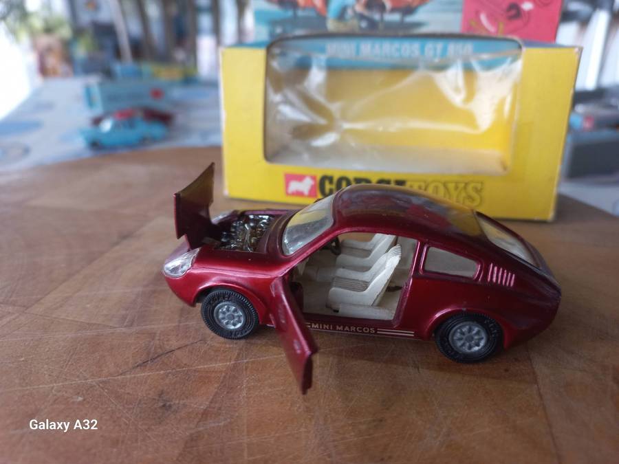 Corgi Mini Marcos