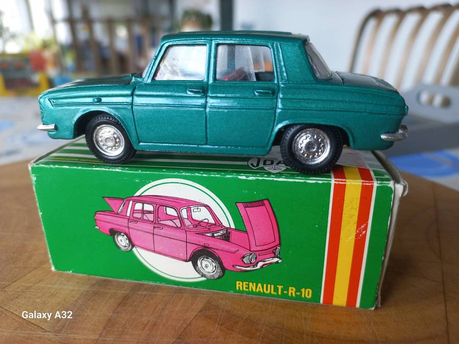 Joal Renault R10