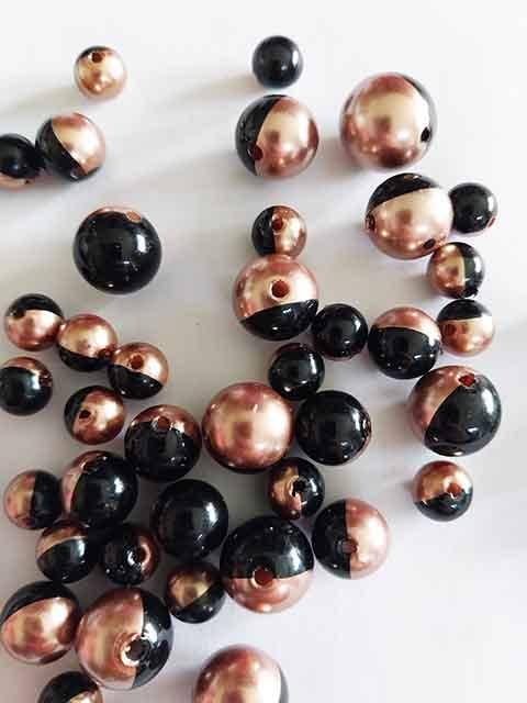 Acrylic Beads, Round Mix, Black & Gold Two Tone, Mixed Sizes, 12pc