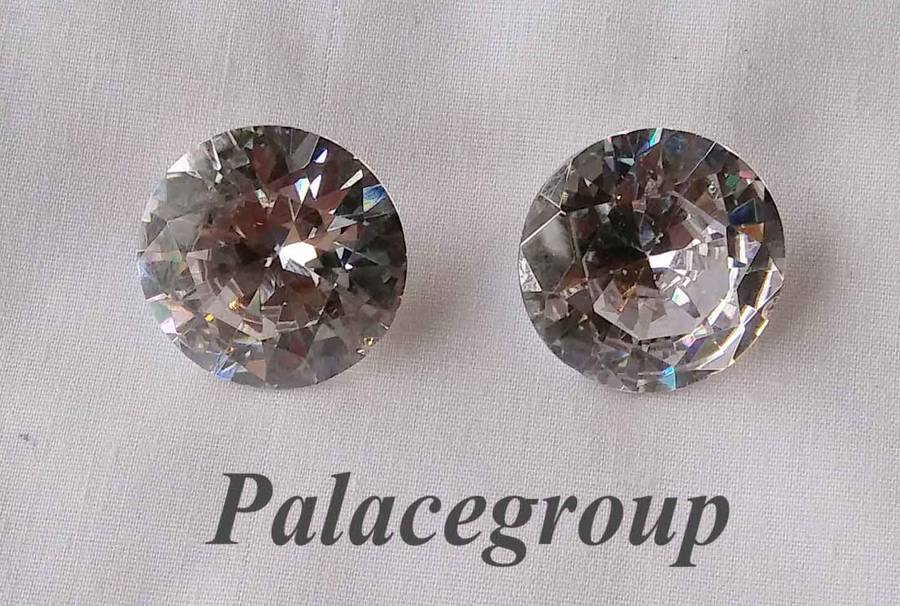 Zwarovski Crystal, 2 x  Clear Crystals - Round Cut, Pointed Back, See Sizes Below
