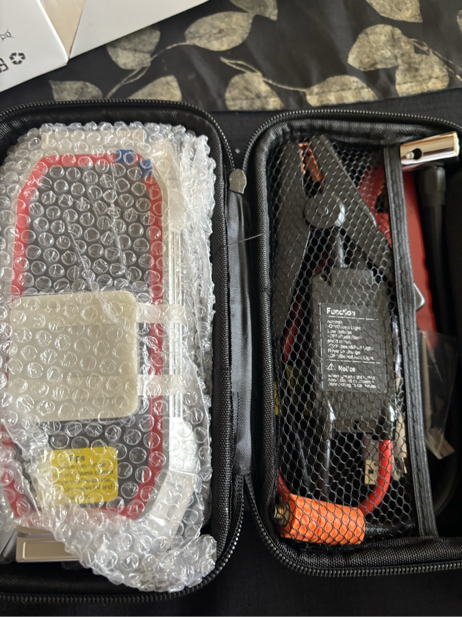 Wireless car jump start and tyre inflator in one brand new