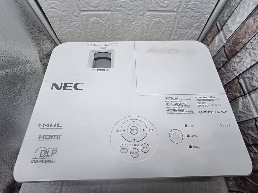 NEC PROJECTOR HDMI-MHL-DLP V332X--GET IT THIS WEEKEND