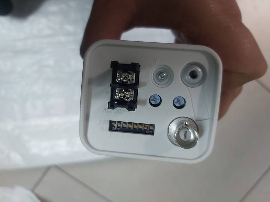 SONY SSC-E433P- DAY/NIGHT 540 LINES COLOR CAMERA ---THIS IS A BARGAIN