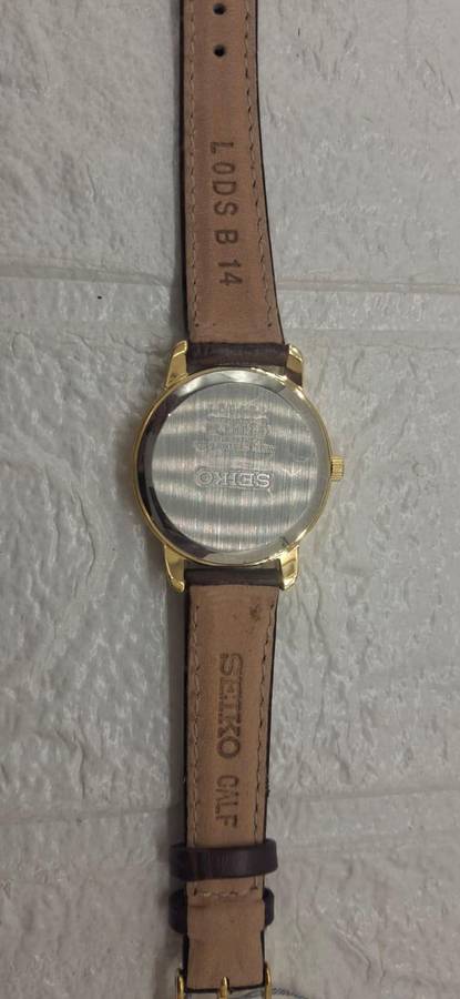 SEIKO WATCH CASE- LEATHER STRAP