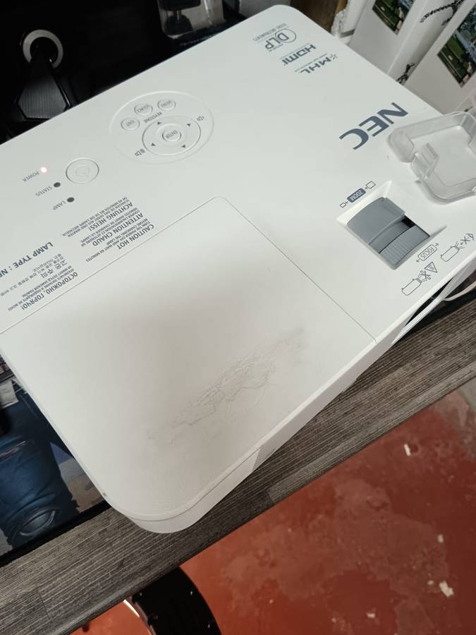 NEC PROJECTOR HDMI-MHL-DLP V332X--GET IT THIS WEEKEND