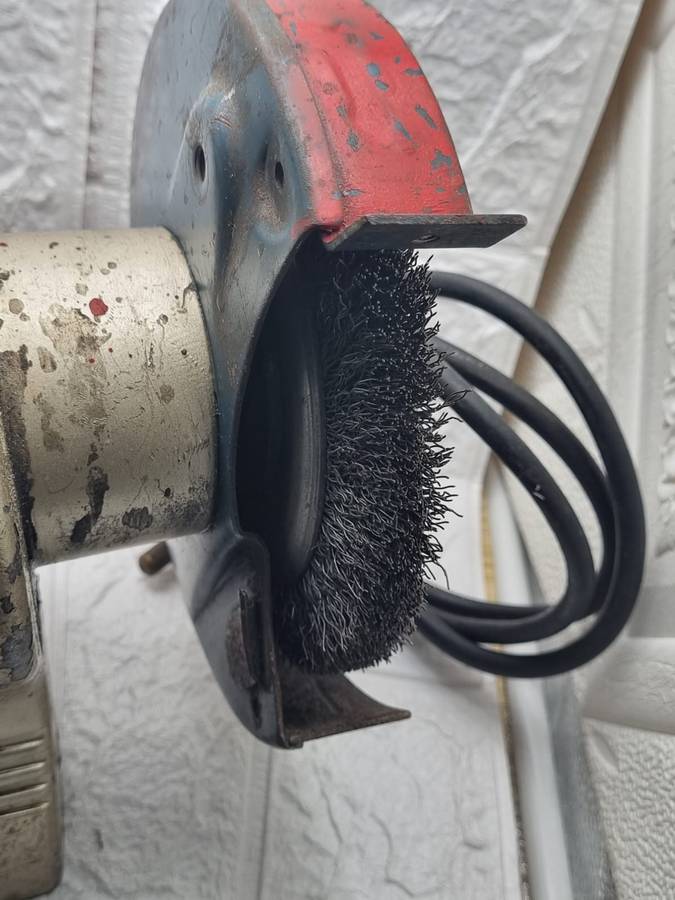 BENCH GRINDER 250W W150MM X 19MM ---PRICED TO GO