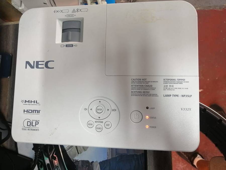 NEC PROJECTOR HDMI-MHL-DLP V332X--GET IT THIS WEEKEND