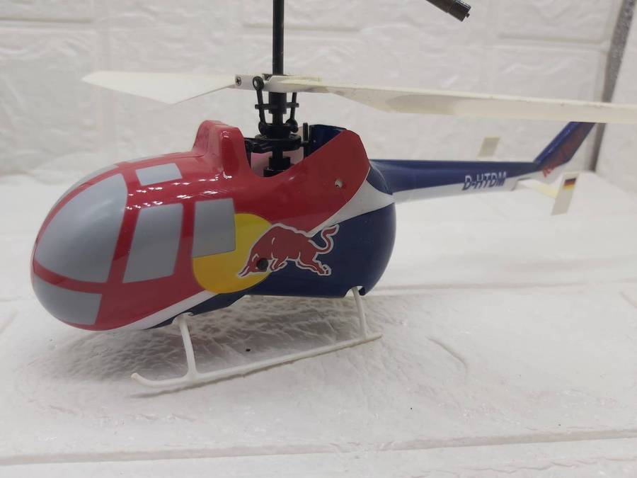 15CM REDBUL THEMED AIRPLANE WITH REMOTE