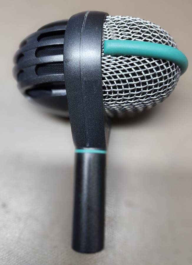 AKG Drum Kit Microphone Set : 1 x D112 & 5 X C418 (Secondhand)