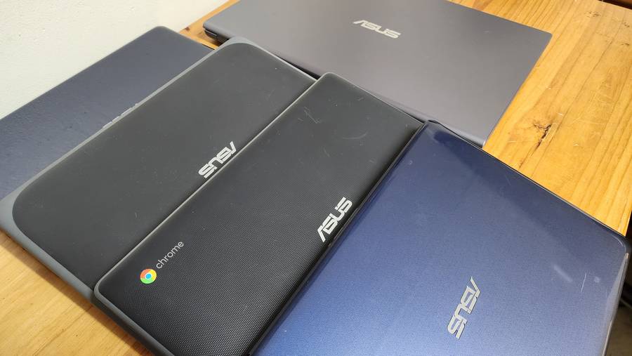 One Lot containing 5 x Asus Notebooks (See Details)