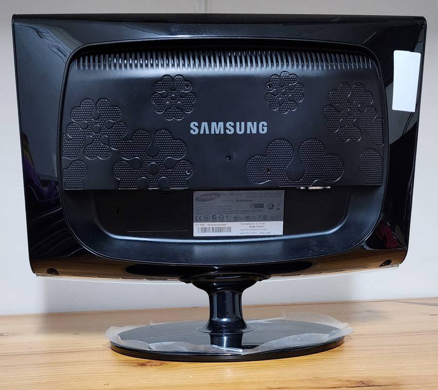 Samsung SyncMaster 633NW 16.0" Wide Screen LCD Monitor 633NW