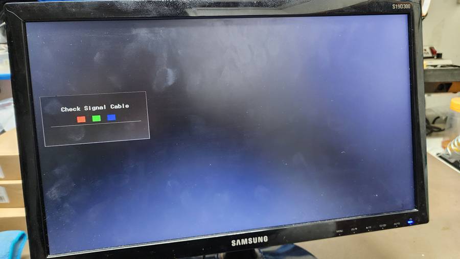 4 x Samsung LED Monitors (One Lot) / Some Faults