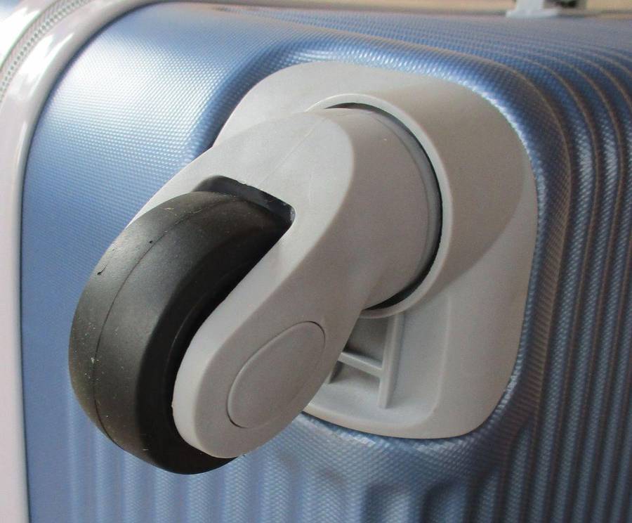 Light Blue 3-Piece Hardshell Luggage Set with Spinner Wheels,  Locks & Scratch-Resistant Shell