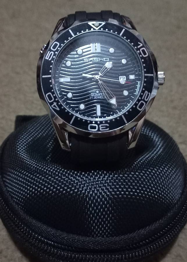Bulky Men's watch