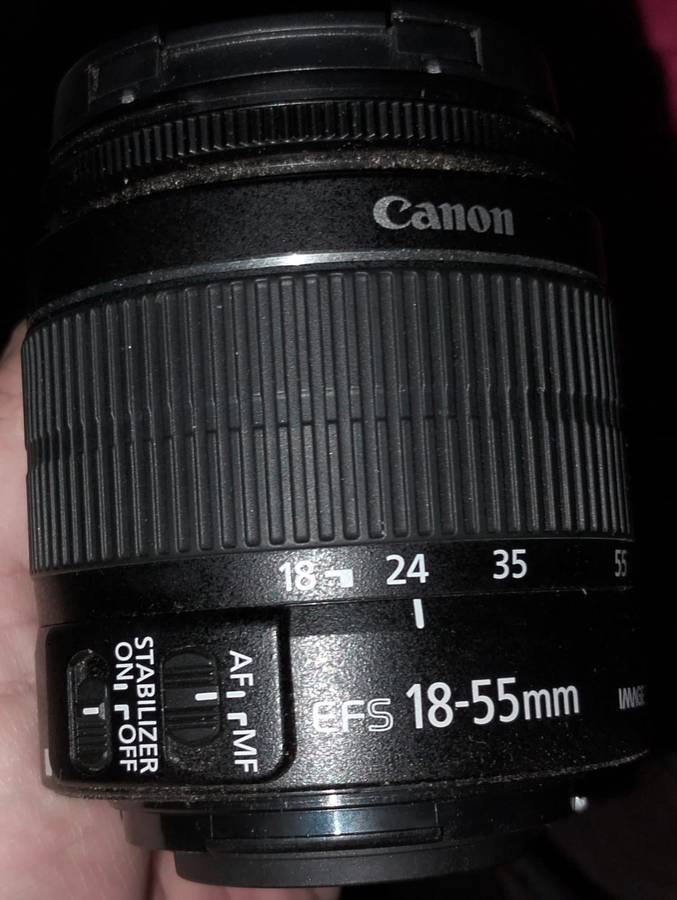 Canon EOS 2000D