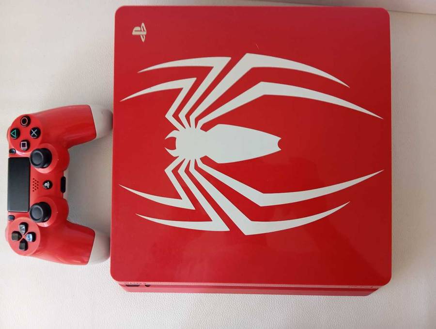 PlayStation 4 Slim Spider-Man Limited Edition  1TB + Game! Fast shipping