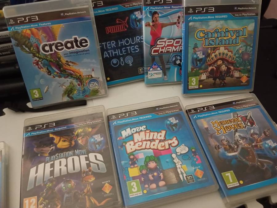 PS3 MOVE BUNDLE INCLUDING 7 GAMES GREAT CONDITION !!