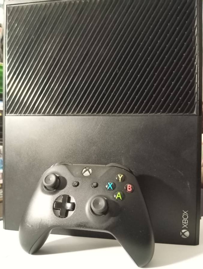 XBOX ONE 1TB Good Condition + Forza 6 Great price!!!