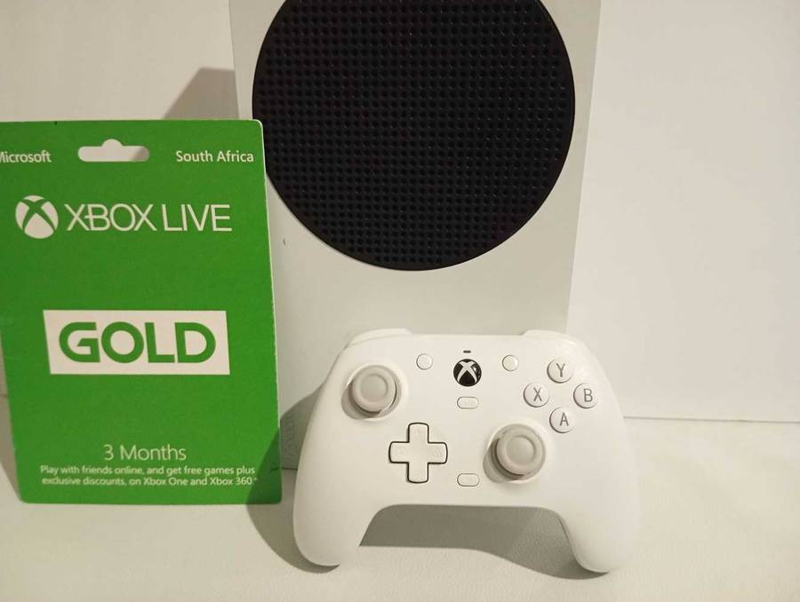 Xbox Series S + 3 Months Xbox Live + GameSir G7 SE Controller  Ultimate Gaming Bundle!