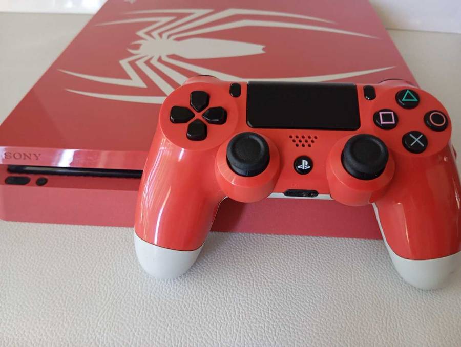 PlayStation 4 Slim Spider-Man Limited Edition  1TB + Game! Fast shipping