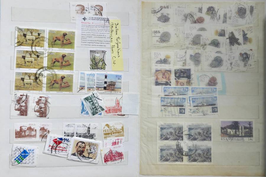 Stock Book: Medium Size 10/20 White with World Used - Nice Starter