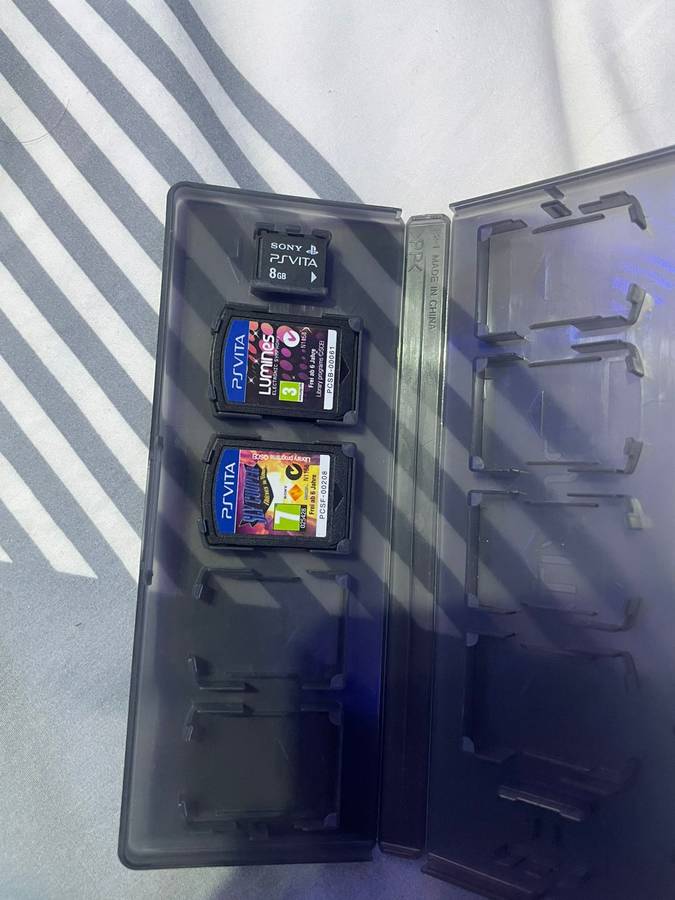 Sony PS VITA PCH-1004