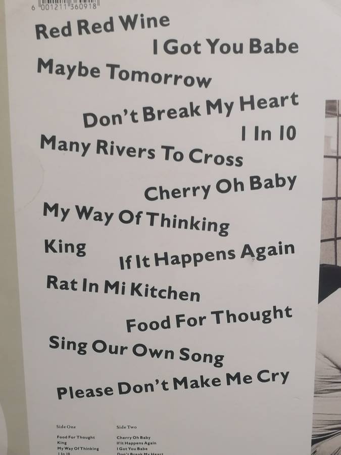 The Best of UB40, vinyl very good.