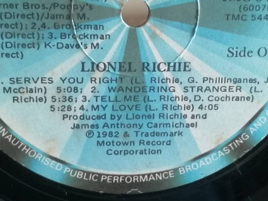 Lionel Richie, vinyl in very good- .