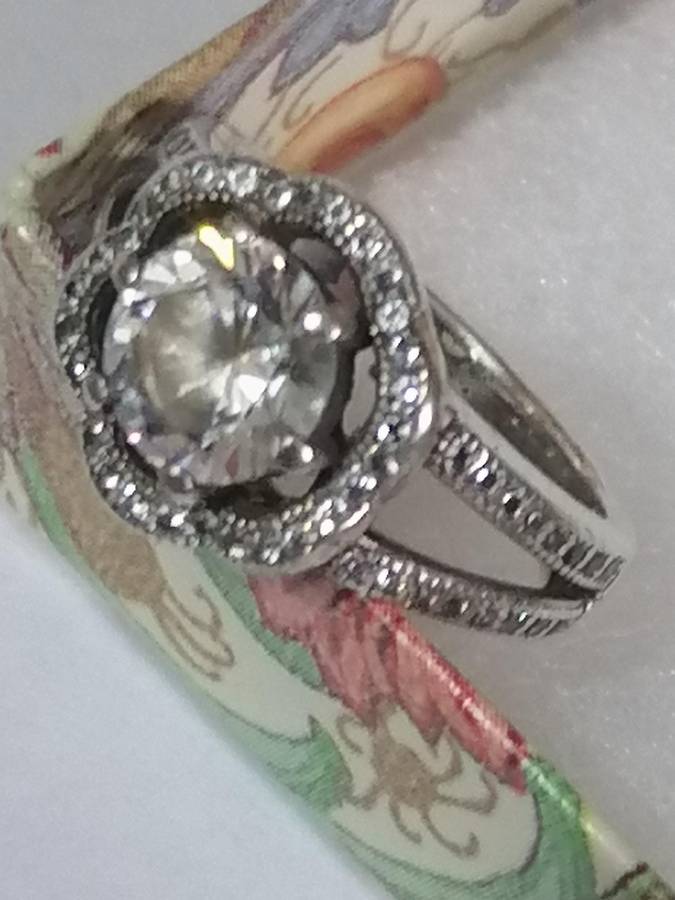 Beautiful fine Sterling Silver 925. Dress ring with CZ stones - Size G.