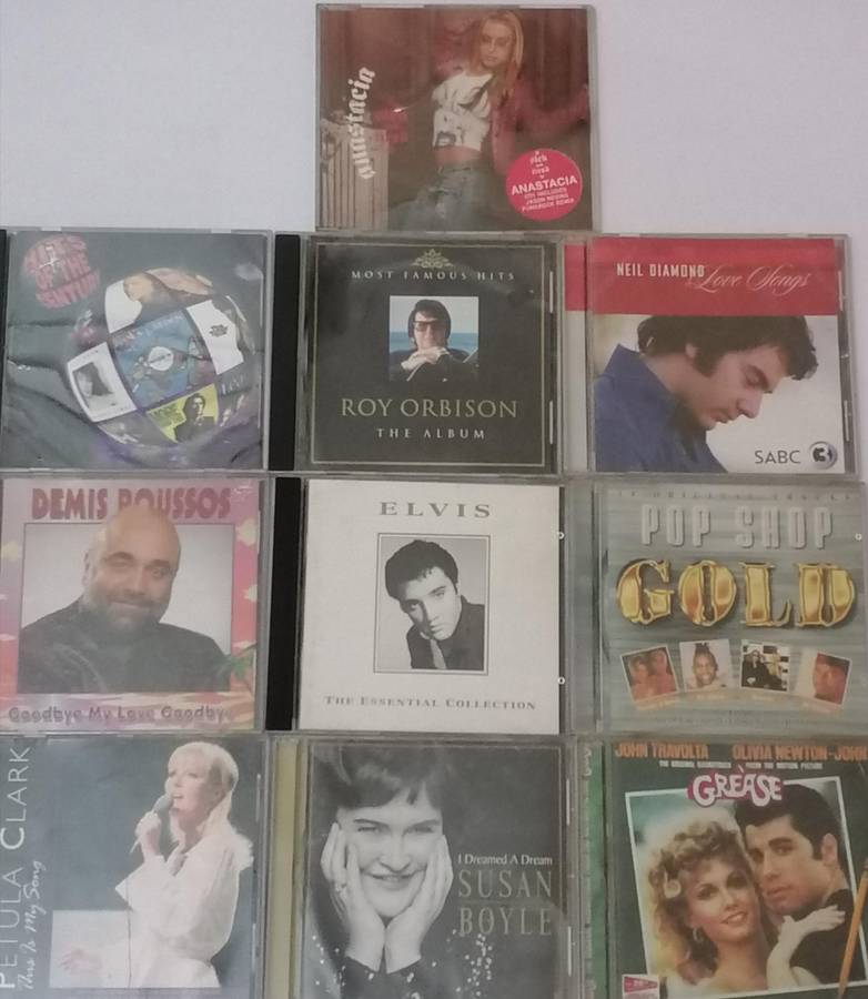 10x Top  original music CD's in very good condition.