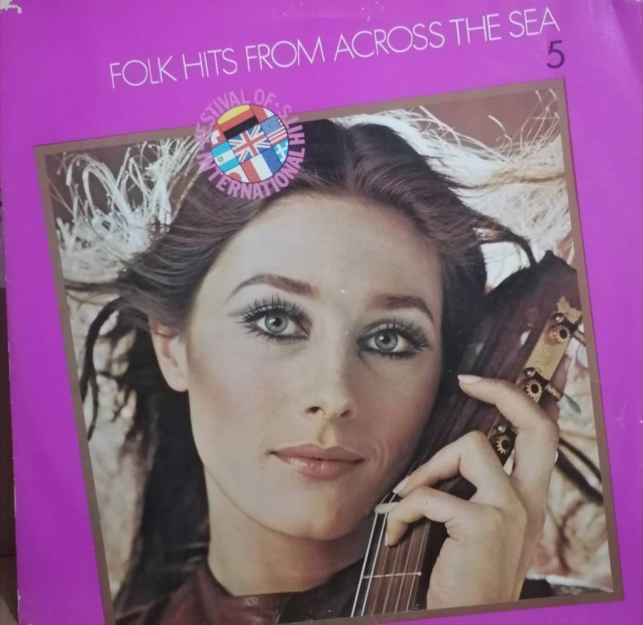 10x Festival of International hits volumes, vinyl's mostly excellent.