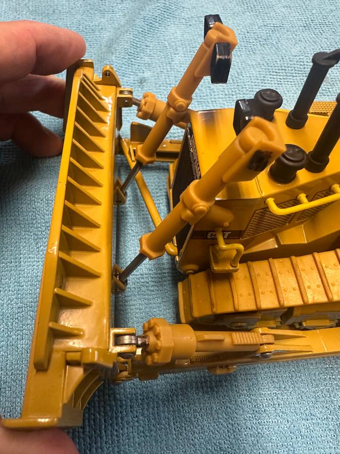 DINKY TOYS ( CATERPILLAR