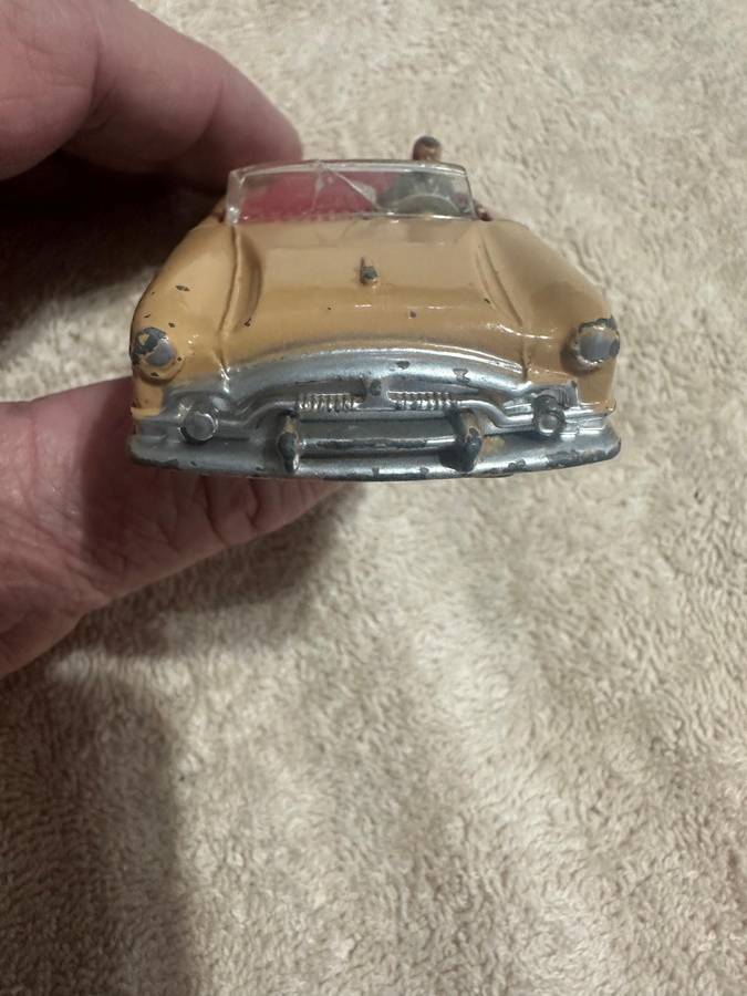 DINKY TOYS