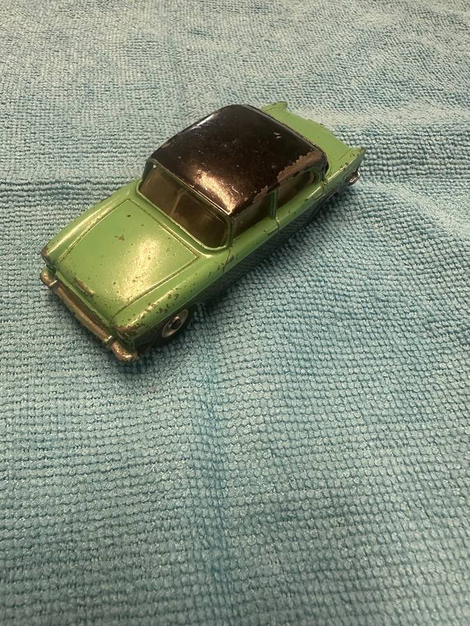 DINKY TOYS