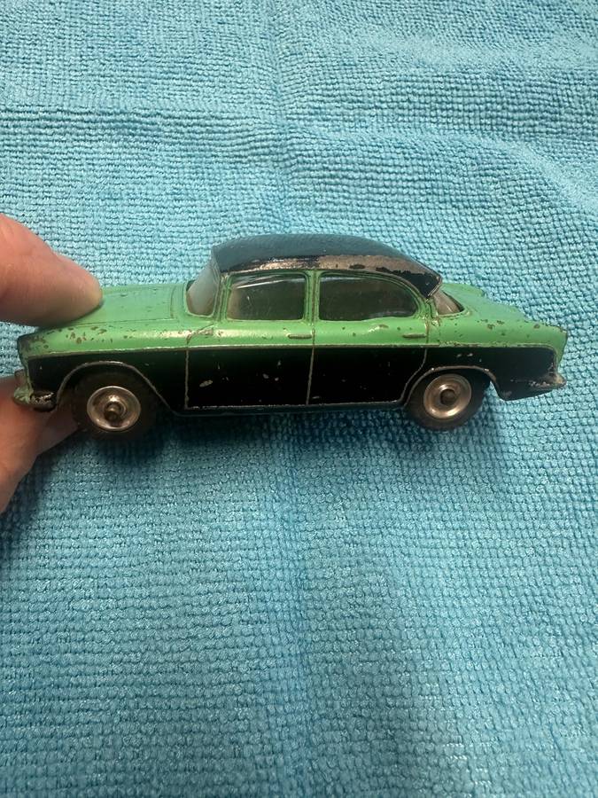 DINKY TOYS