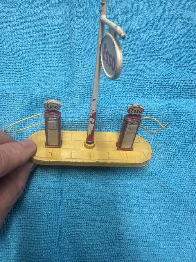 DINKY TOYS