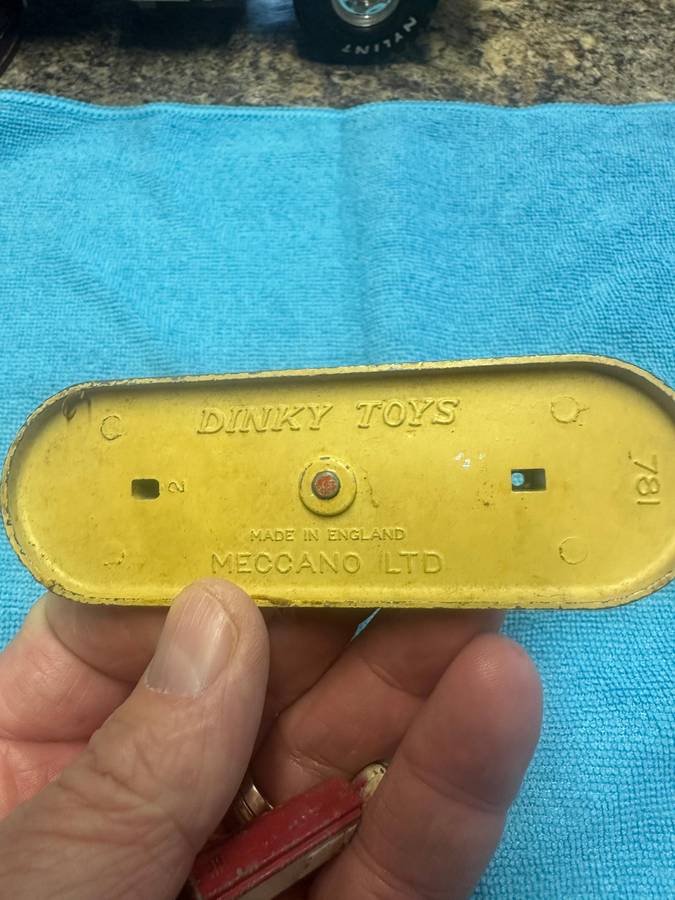 DINKY TOYS