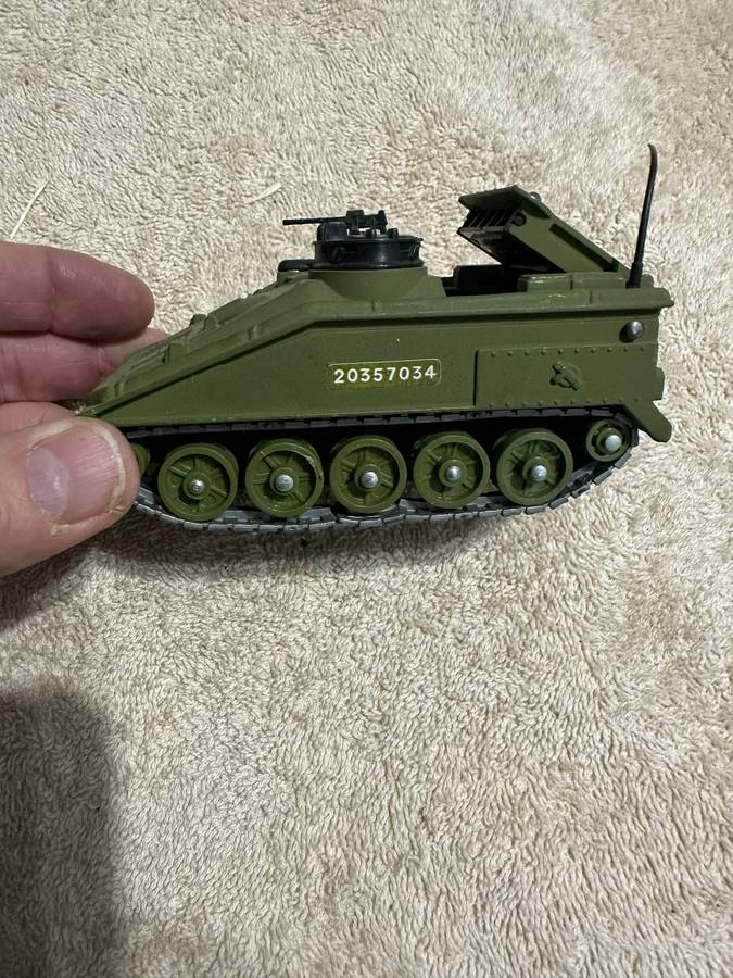 DINKY TOYS