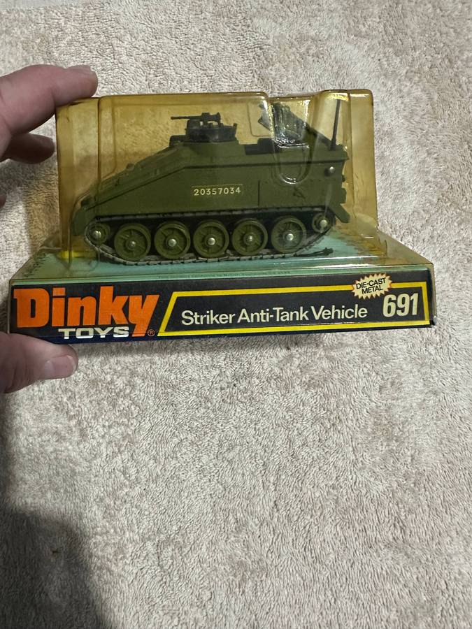 DINKY TOYS