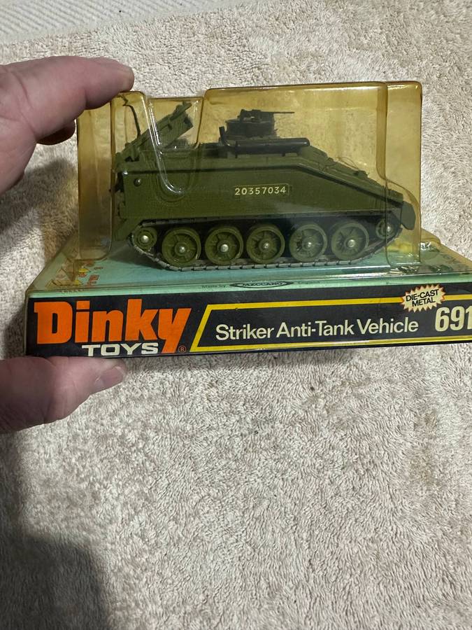 DINKY TOYS