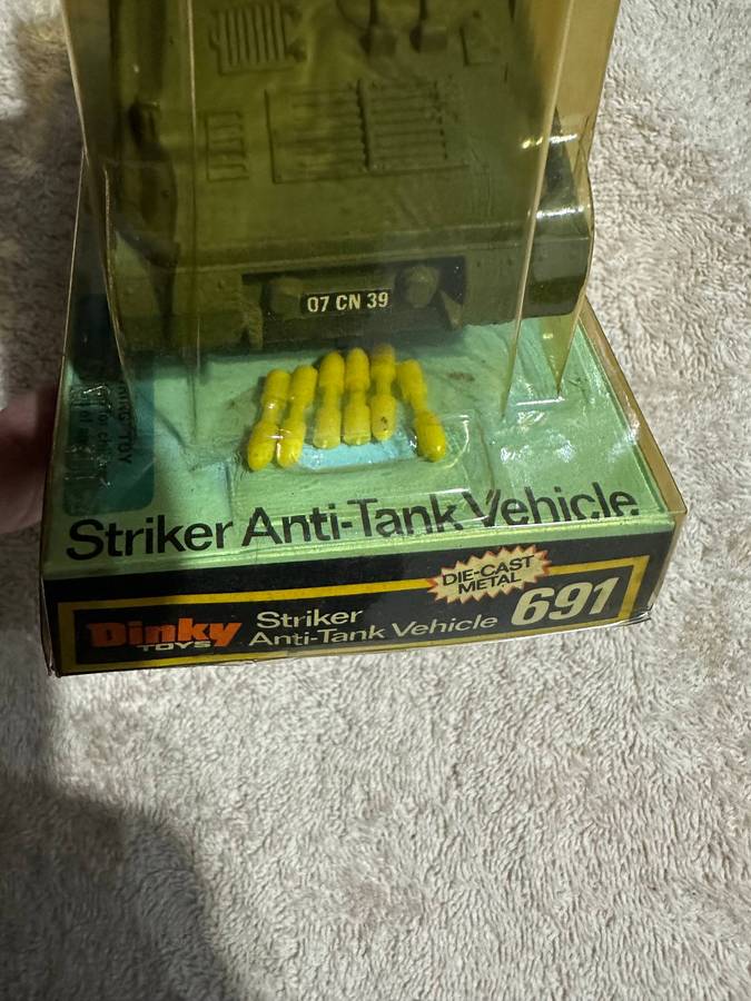 DINKY TOYS