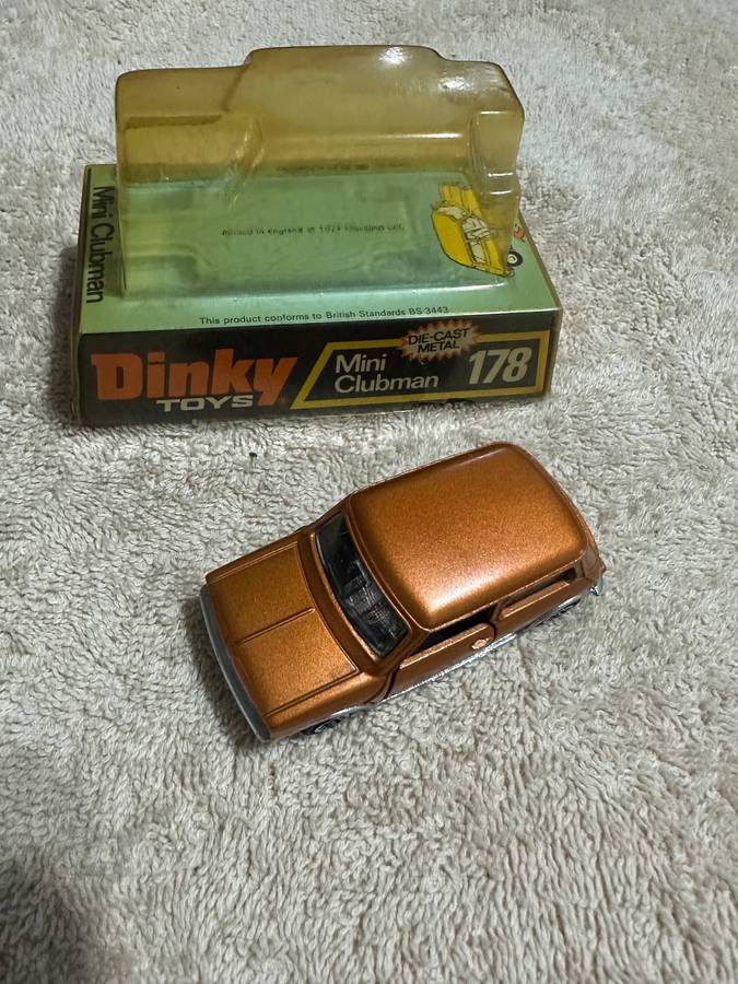DINKY TOYS