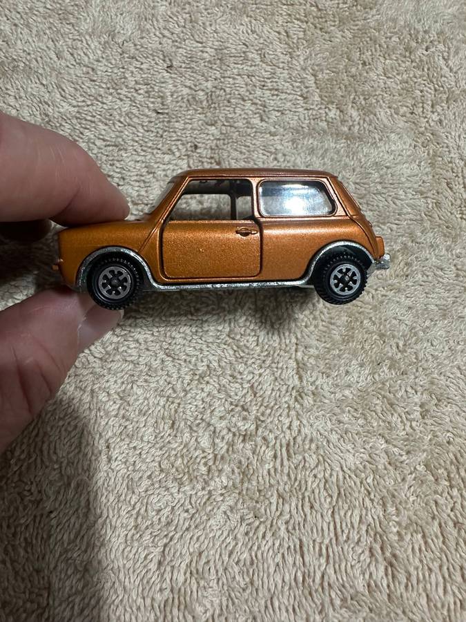 DINKY TOYS