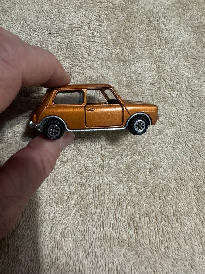 DINKY TOYS