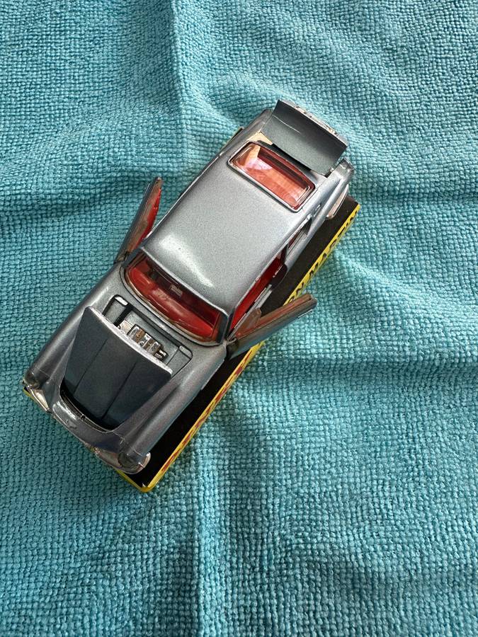 DINKY TOYS