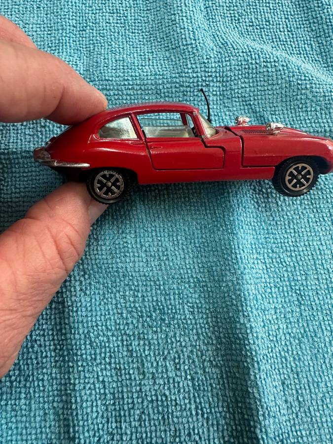 DINKY TOYS
