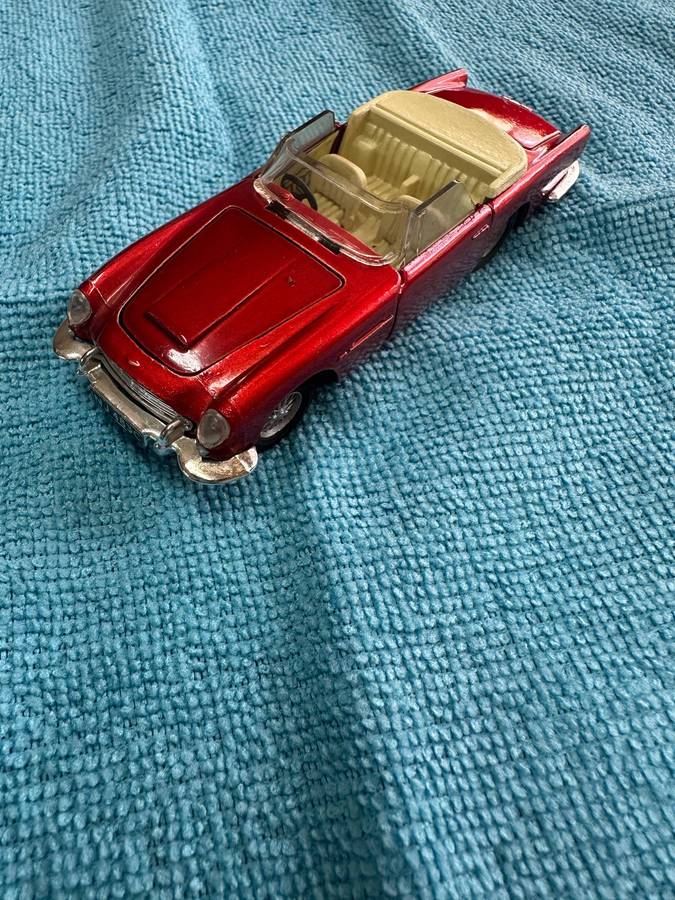 DINKY TOYS