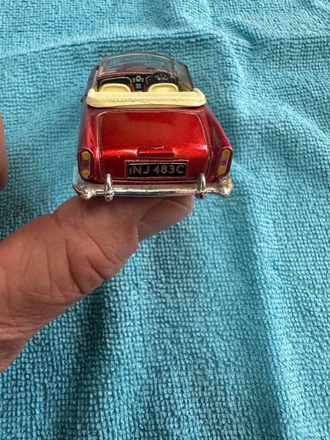 DINKY TOYS